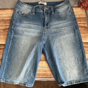 Butt lifting Bermuda jean shorts for sale